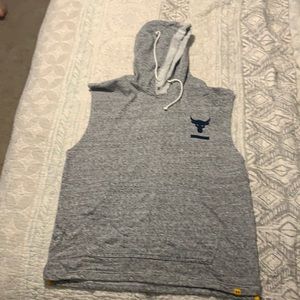 Under Armour cut off hoodie (The Rock Brand)